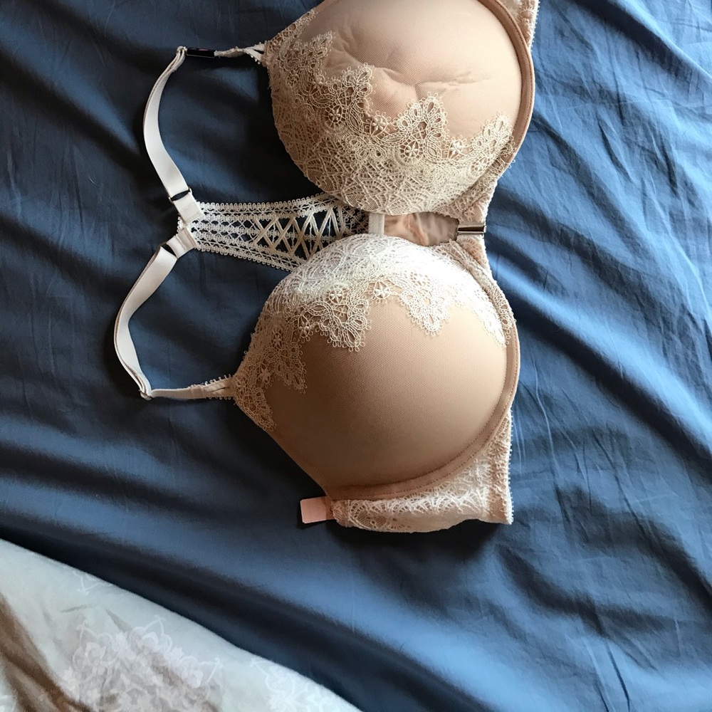 Victoria’s Secret bra